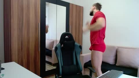 Snapshot of darius_94 chatting on 06-10-26, 04:45 darius_94 online show from 06-10-26, 04:45