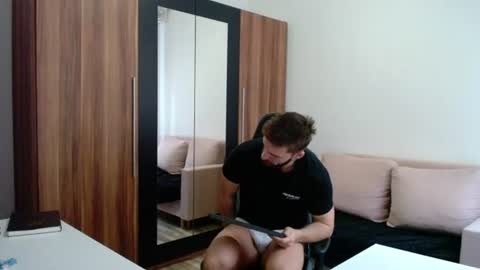 Snapshot of darius_94 chatting on 06-14-26, 04:36 darius_94 online show from 06-14-26, 04:36