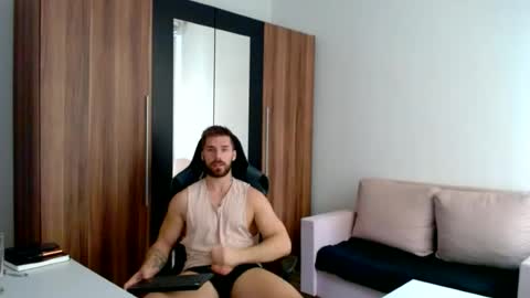 Snapshot of darius_94 chatting on 06-18-26, 09:14 darius_94 online show from 06-18-26, 09:14