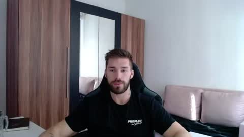 Snapshot of darius_94 chatting on 06-19-26, 06:29 darius_94 online show from 06-19-26, 06:29