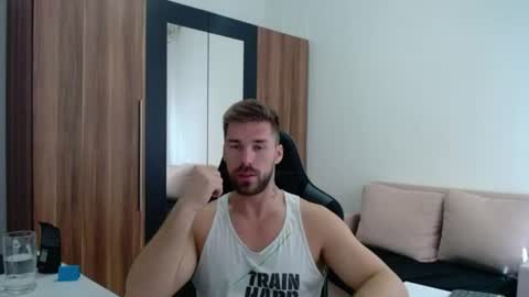 Snapshot of darius_94 chatting on 07-07-26, 07:23 darius_94 online show from 07-07-26, 07:23