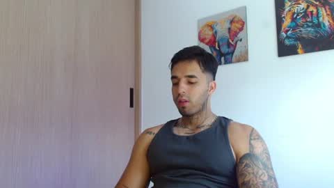 Snapshot of darius_phoenix chatting on 06-12-26, 05:23 Darius Phoenix online show from 06-12-26, 05:23