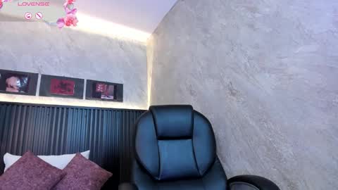 Dark online show from 09-12-25, 12:27