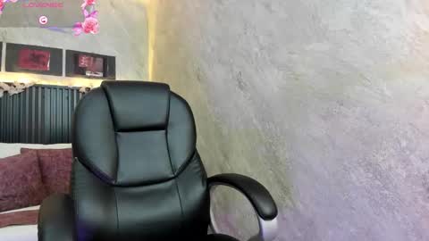 Dark online show from 09-27-25, 12:21