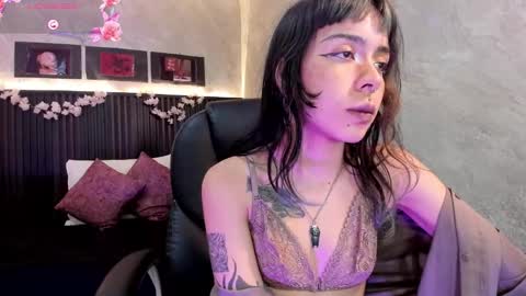 Dark online show from 10-09-25, 12:14