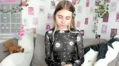 Snapshot of dark_ester chatting on 06-17-26, 11:23 Ester online show from 06-17-26, 11:23