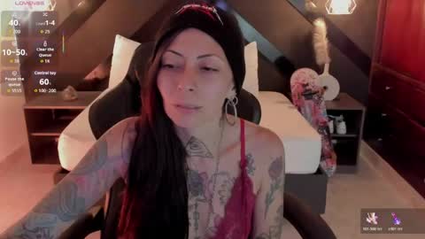 Snapshot of dark_gotica chatting on 04-21-26, 08:55 M I K A E L A online show from 04-21-26, 08:55