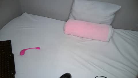 dark_lovly online show from 10-28-25, 05:00