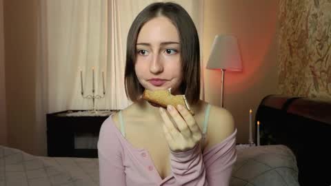 Emily online show from 03-27-26, 07:25