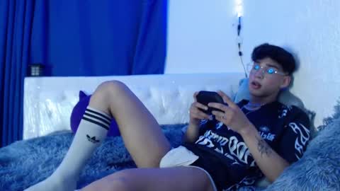 Snapshot of darkboy26_ chatting on 01-14-25, 01:04 Blake online show from 01-14-25, 01:04