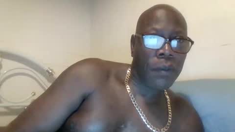 darkchocolat77 online show from 01-20-25, 11:54