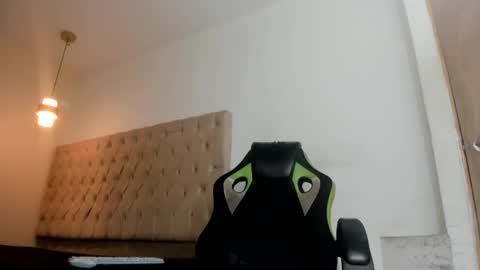 darkknightx01 online show from 03-08-26, 01:36