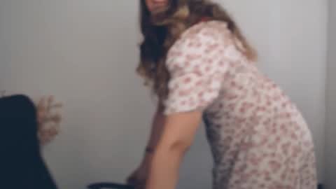 Snapshot of darklure_ chatting on 09-15-25, 01:55 Anna online show from 09-15-25, 01:55