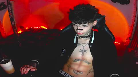   online show from 12-18-25, 05:24