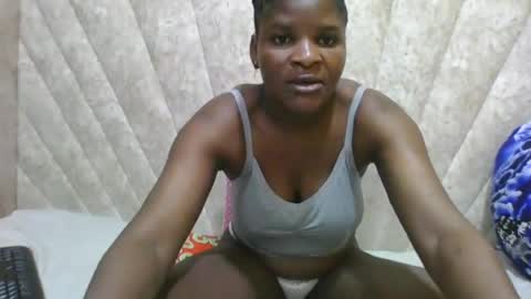 Snapshot of darknipples2 chatting on 06-24-26, 06:23 SHANICE online show from 06-24-26, 06:23