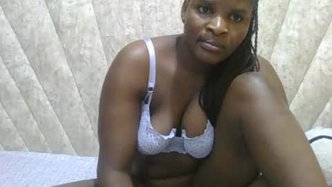 Snapshot of darknipples2 chatting on 06-25-26, 03:38 SHANICE online show from 06-25-26, 03:38
