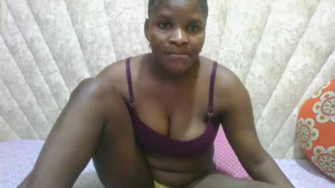 Snapshot of darknipples2 chatting on 06-26-26, 10:36 SHANICE online show from 06-26-26, 10:36