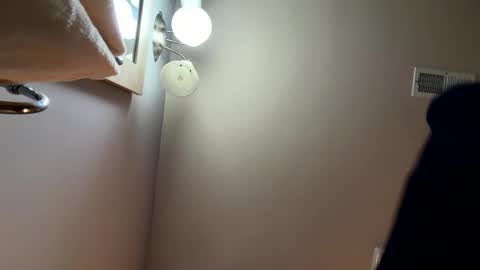 darknite083072 online show from 12-18-25, 03:45