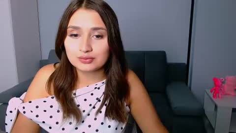 Snapshot of darksidelove_ chatting on 07-07-26, 04:44 Amelie online show from 07-07-26, 04:44