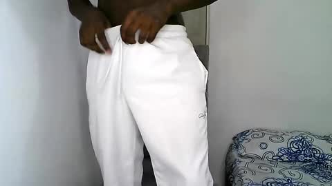 Darktemp  online show from 12-20-25, 03:35