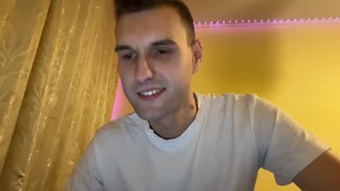 Snapshot of darktempt_ chatting on 11-13-25, 08:30 Nick online show from 11-13-25, 08:30