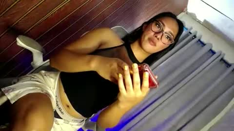 Snapshot of darkxmonica1111 chatting on 06-08-26, 01:39 its me monica online show from 06-08-26, 01:39