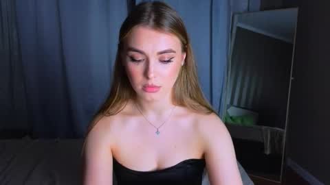 Darlina online show from 01-16-26, 04:22