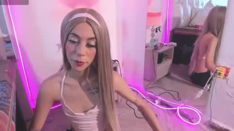 darlyn_tenderhot__ online show from 04-10-26, 10:14