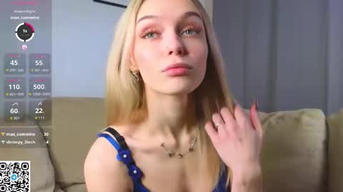 DarslyCat online show from 11-18-25, 06:34