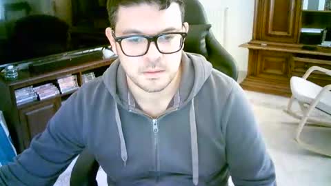 Snapshot of dartvader95 chatting on 02-10-26, 02:32 dartvader95 online show from 02-10-26, 02:32