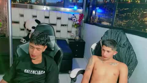 Snapshot of darwinandbrayan chatting on 11-07-25, 04:01 darwinandbrayan online show from 11-07-25, 04:01