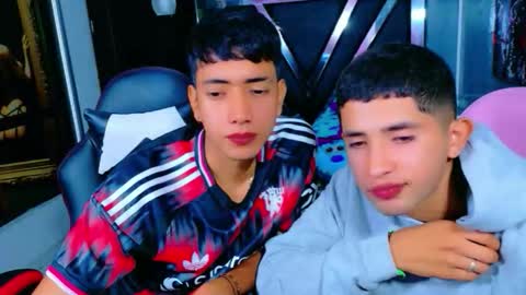 Snapshot of darwinandbrayan chatting on 11-17-25, 03:34 darwinandbrayan online show from 11-17-25, 03:34