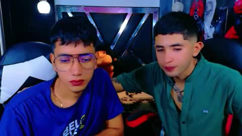 Snapshot of darwinandbrayan chatting on 11-21-25, 09:13 darwinandbrayan online show from 11-21-25, 09:13