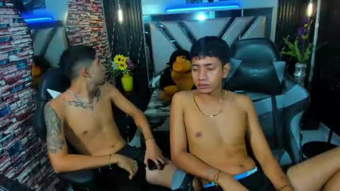 Snapshot of darwinandbrayan chatting on 12-05-25, 06:26 darwinandbrayan online show from 12-05-25, 06:26