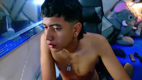 Snapshot of darwinandbrayan chatting on 01-11-26, 01:16 darwinandbrayan online show from 01-11-26, 01:16