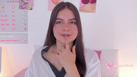 Snapshot of dashanovikov chatting on 04-30-26, 12:44 Dasha online show from 04-30-26, 12:44
