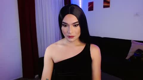Snapshot of dashly_queen1 chatting on 05-25-26, 06:58 dashly_queen1 online show from 05-25-26, 06:58