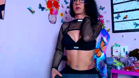 Snapshot of daslytsrozee chatting on 02-14-26, 01:57 Dasly online show from 02-14-26, 01:57