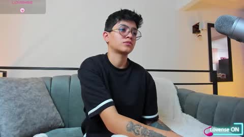 Snapshot of dass_roman chatting on 10-16-25, 05:14 Dass Roman online show from 10-16-25, 05:14