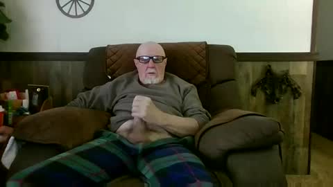 Snapshot of dave571960 chatting on 05-31-26, 10:55 dave571960 online show from 05-31-26, 10:55