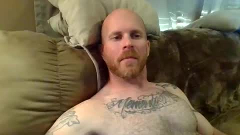 Snapshot of dave8404 chatting on 04-23-26, 07:27 Dave online show from 04-23-26, 07:27