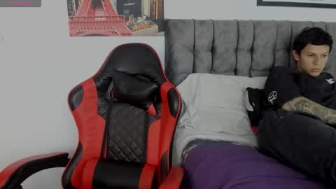 Snapshot of dave_and_lia chatting on 10-12-25, 01:26 Lillith online show from 10-12-25, 01:26