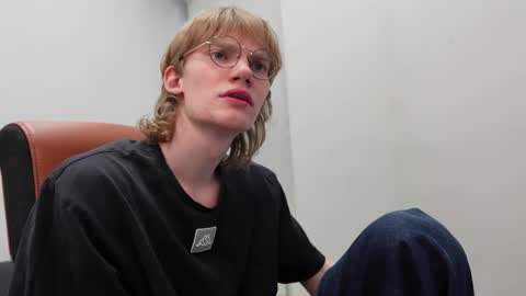 DAVE REDMOND online show from 04-16-26, 01:23