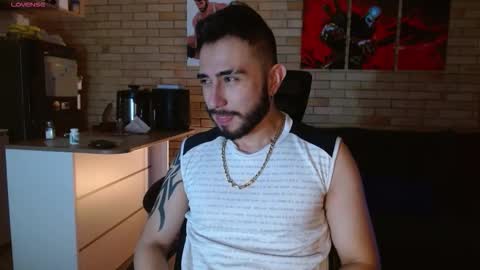 Snapshot of dave_wolf7 chatting on 02-12-26, 12:16 Dave Wolf online show from 02-12-26, 12:16