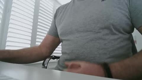 Snapshot of davesu12345 chatting on 02-07-26, 12:20 davesu12345 online show from 02-07-26, 12:20