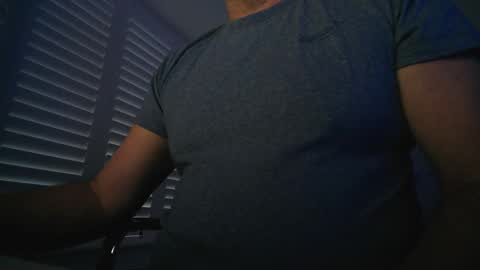 Snapshot of davesu12345 chatting on 02-10-26, 07:23 davesu12345 online show from 02-10-26, 07:23