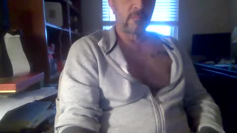 Snapshot of davethebooky chatting on 12-31-24, 06:57 Dave online show from 12-31-24, 06:57