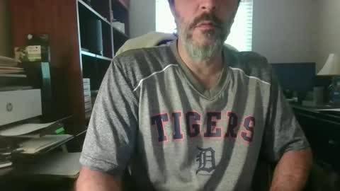 Snapshot of davethebooky chatting on 05-14-26, 03:52 Dave online show from 05-14-26, 03:52