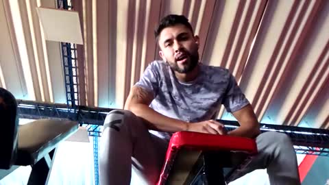 Dave y Salvatore online show from 02-27-25, 04:21