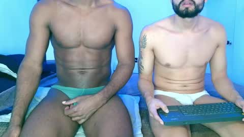 Snapshot of davgostoso chatting on 06-04-26, 12:33 Dave y Salvatore online show from 06-04-26, 12:33